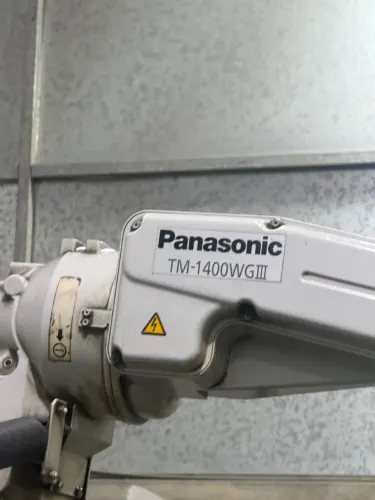 Robô de solda Panasonic TM1400 G 3 Mig