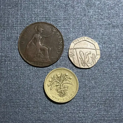 3 moedas Reino Unido 