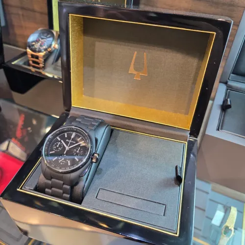 Bulova Lunar Pilot "Black Hole" 41mm Edição Limitada 98A335 - NOVO
