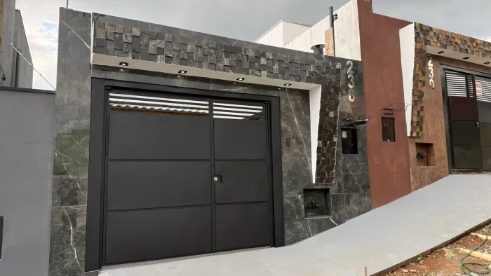 Casa 3 quartos c/ suíte | 90m² | Acabamento diferenciado - Parque Real - Pouso Alegre 