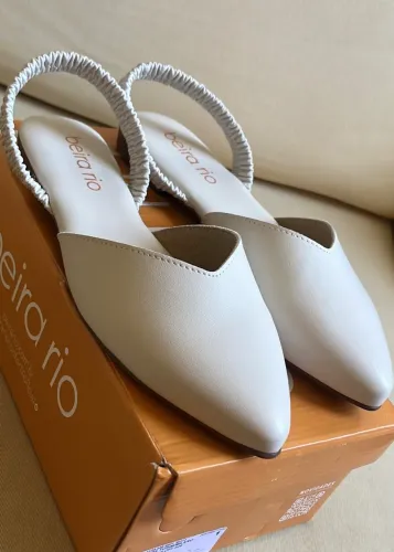 Vendo slingback / sapatilha Beira Rio, NUNCA USADA, tamanho 37