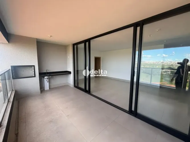 Apartamento com 4 suítes, disponível para venda no bairro Jardim Karaíba em Uberlândia-MG