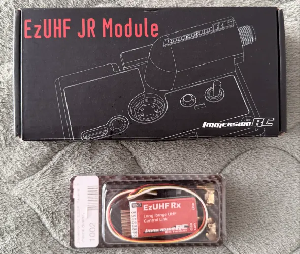 Rx e Tx marca ImmersionRC EzUHF kit novo sem uso !