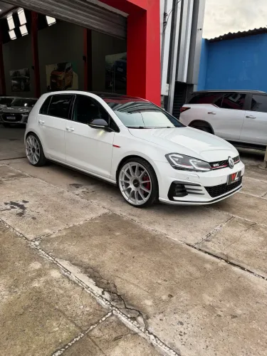 Volkswagen Golf GTI 2.0 TSI 220cv Aut. 2017