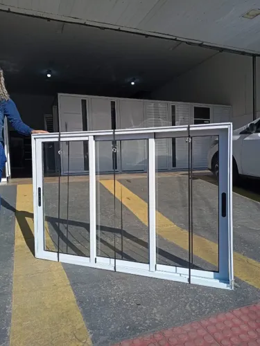JANELÃO 1.00X1.50 3 FOLHAS EM ALUMINIO BRANCO LINHA PREMIUM 