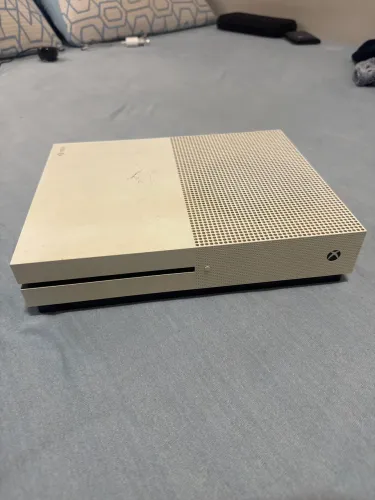 Xbox One S 1TB SEM CONTROLE