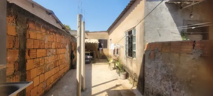 Casa com lote de 185m² no Arapoanga no Grande Oriente / Perto da feira