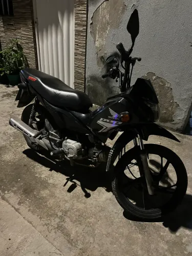 Moto pra alugar 