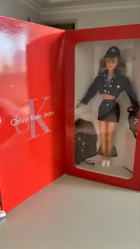Barbie Calvin Klein - anos 90