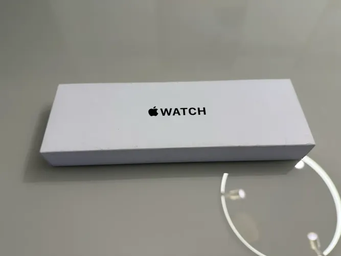 Apple Watch SE 3 40mm com GPS