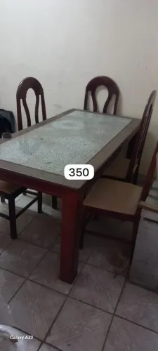 Mesa de jantar com pedra