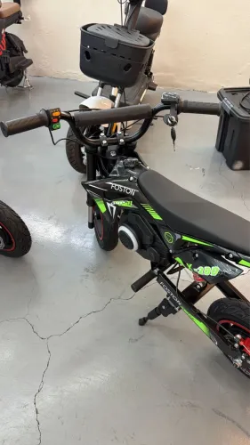 Moto elétrica infantil
