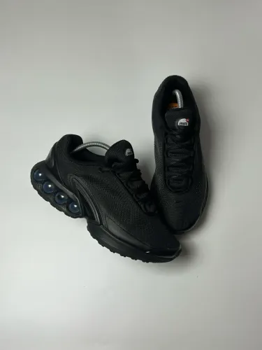 Air Max DN Triple Black