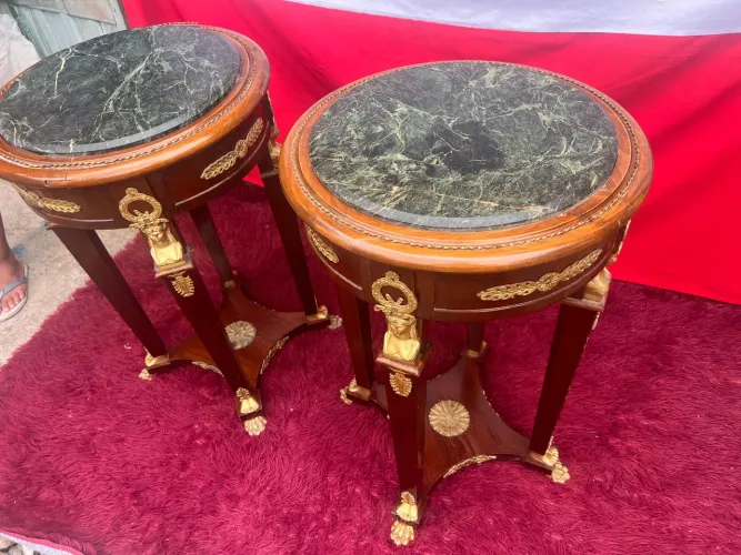 Mesa de mármore a venda