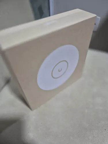 Ubiquiti UniFi U7 Lite Novo na Caixa - R$ 450