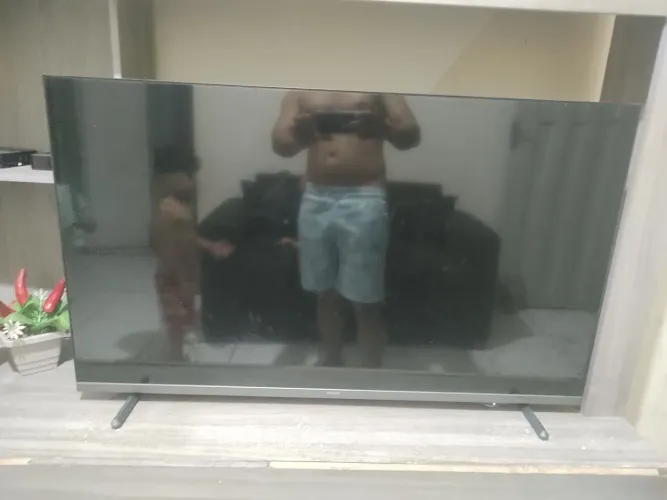 Tv smart Philips 43 polegadas , três meses de uso na garantia 