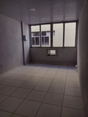Excelente Sala Comercial no Coração de Madureira - Pronta para o seu Negócio!<br>?