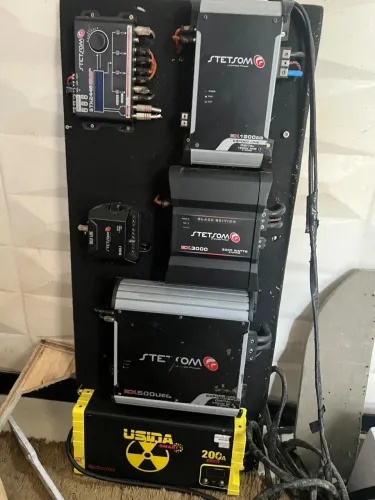 Vendo peças de som ( PA completo )