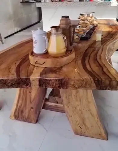 Mesa rústica 
