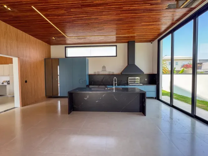 Casa em Condomínio - Condomínio Chácara Serimbura - Residencial Chácara Serimbura - 6 Dorm