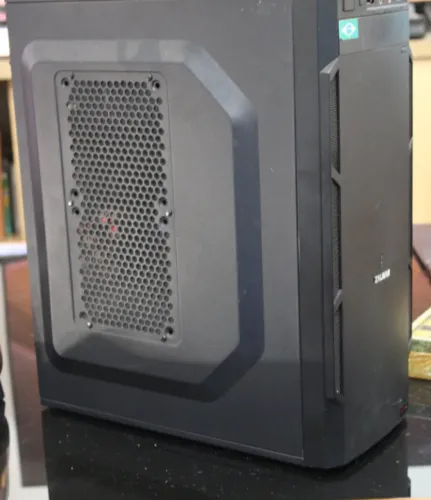 Computador torre com windows - Processador i3 com 8gb de Ram e SSD 120gb