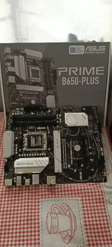 Placa mãe Asus Prime B650 Plus pra sair logo