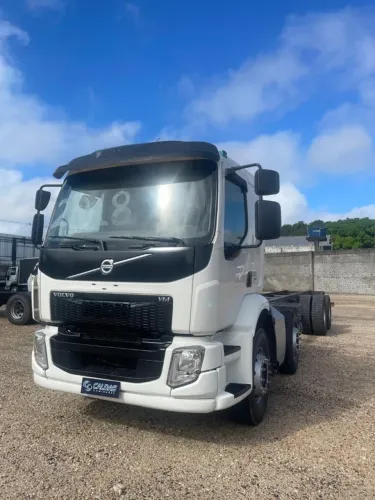 volvo vm 330 i-shift ano 2018