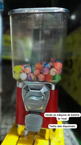 Máquina de bolinha de 1 real
