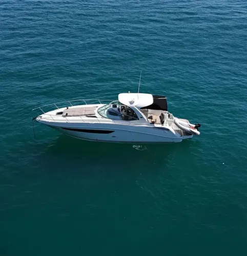 Lancha Sea Ray 395 (2014) - Seminova em Oportunidade! - Parelha Diesel