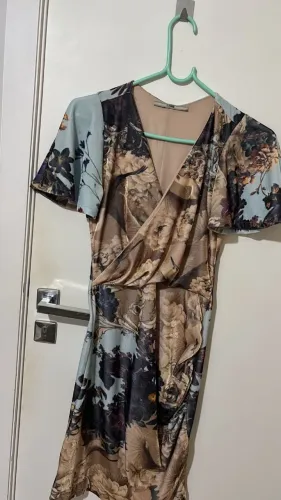 vestido florido com forro