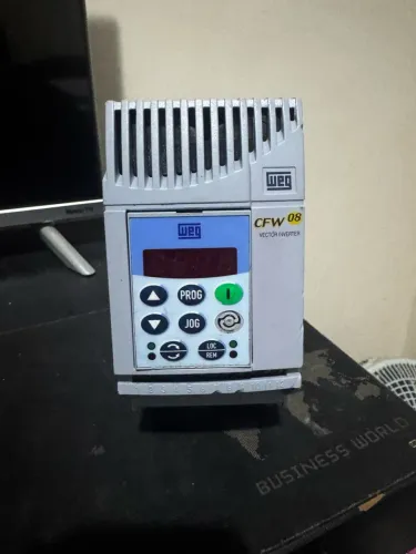 Inversor de Frequência WEG CFW08 380-480V Trifásico