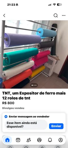 Expositor de TNT COM ROLOS INCLUSIVE