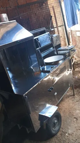 Carrinho de cachorro quente pastel e lanches