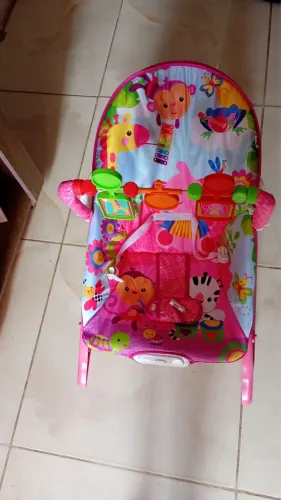 Cadeirinha de descanso menina