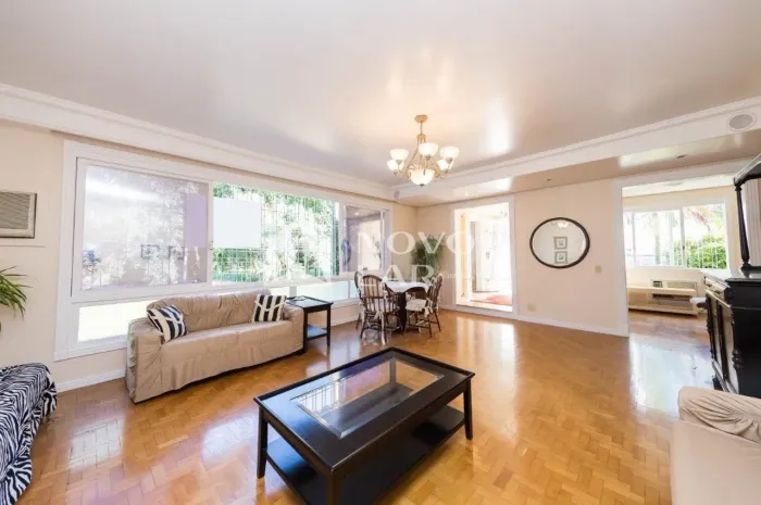 Casa à venda no Três Figueiras com 5 dormitórios (3 suítes) - 470m² de conforto e sofistic