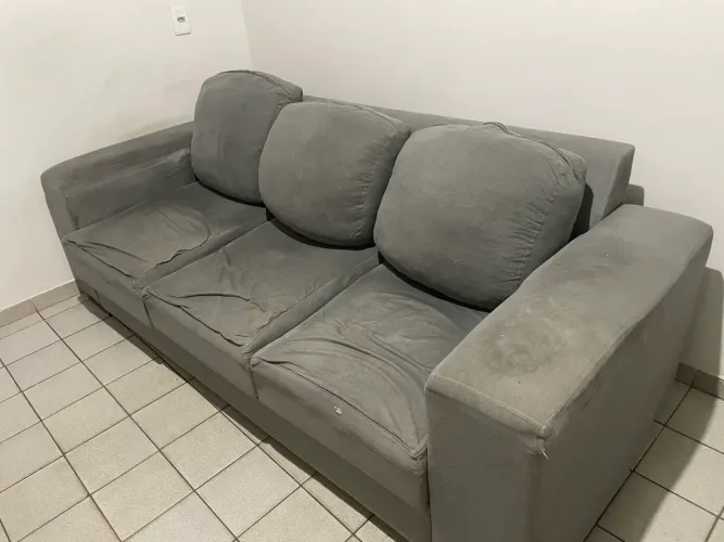 SOFÁ RETRÁTIL 3 LUGARES À VENDA