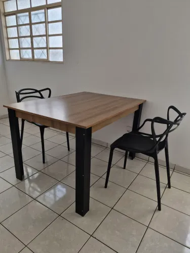 Mesa de Jantar com Duas Cadeiras Marrom Preto