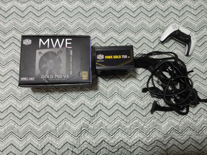 Fonte Cooler Master MWE Gold 750W V3 80 Plus Gold