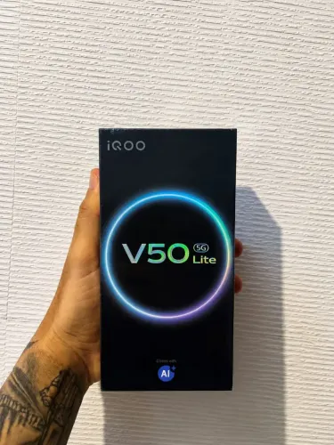Vivo V50 lite 5g 8/256g lacrado com NF