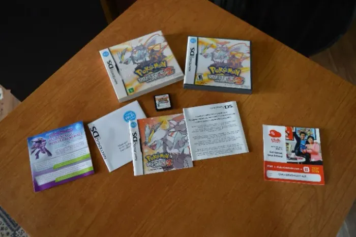Pokémon White 2 completo na caixa (CIB) original em perfeito estado
