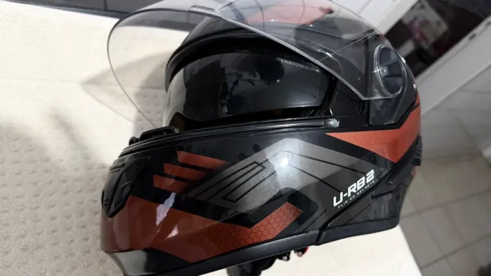 Capacete