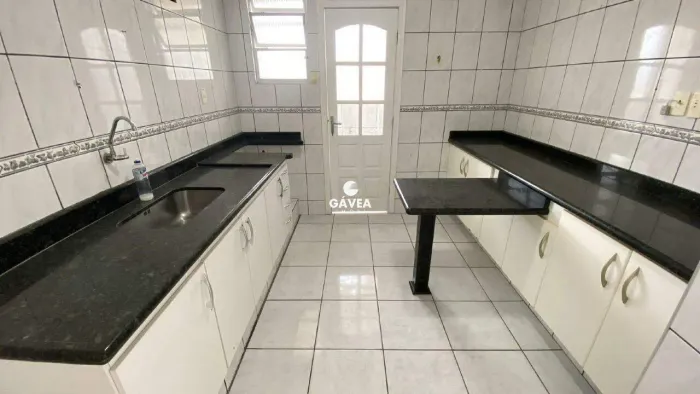 Apartamento para aluguel no Centro em São Vicente.