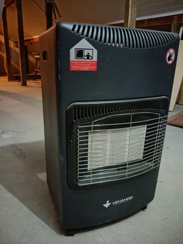 Aquecedor de ambiente a gás Venâncio Semi-Nova