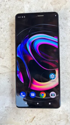 Motorola edge 20 pro 256gb risco na tela
