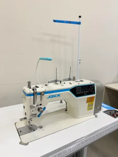 Máquina de costura Jack A4B