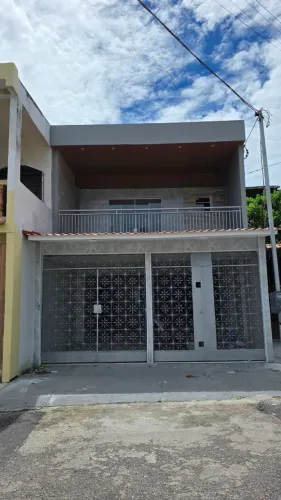 Casa nos altos reformada, 3 suítes e garagem - Curió-Utinga