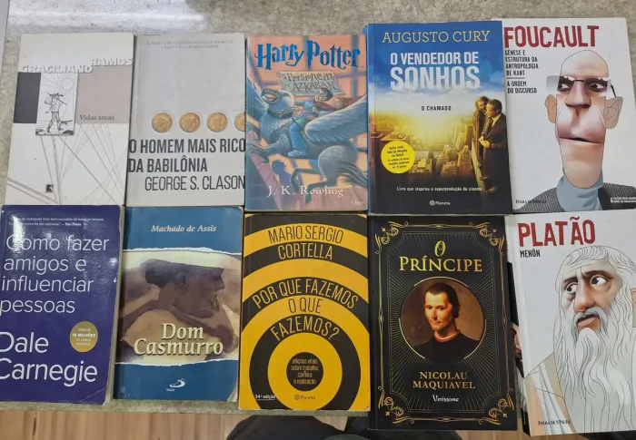 Qualquer livro R$15 DESAPEGO