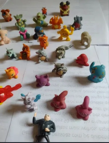 Coleção Kinder ovo 46 miniaturas diversas
