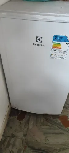Frigobar Electrolux 120l perfeito 220v