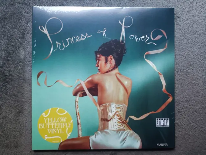 Marina Vinil Princess Of Power Yellow Novo